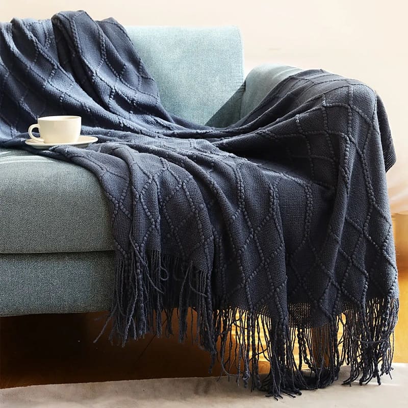 Plaid Bleu Marine Élégant : Douceur et Raffinement pour un Intérieur Chaleureux