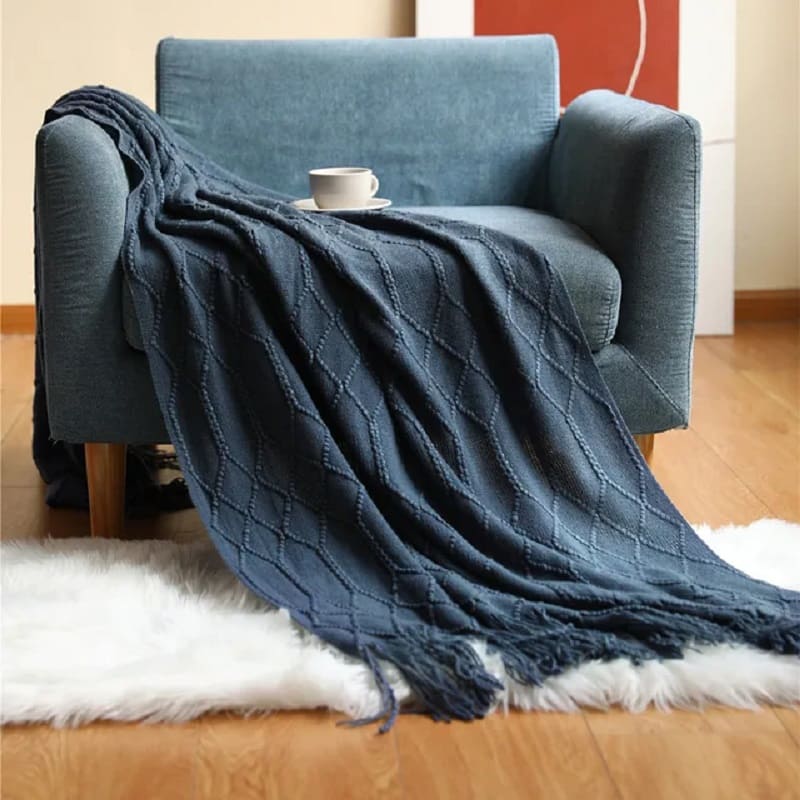 Plaid Bleu Marine Élégant : Douceur et Raffinement pour un Intérieur Chaleureux
