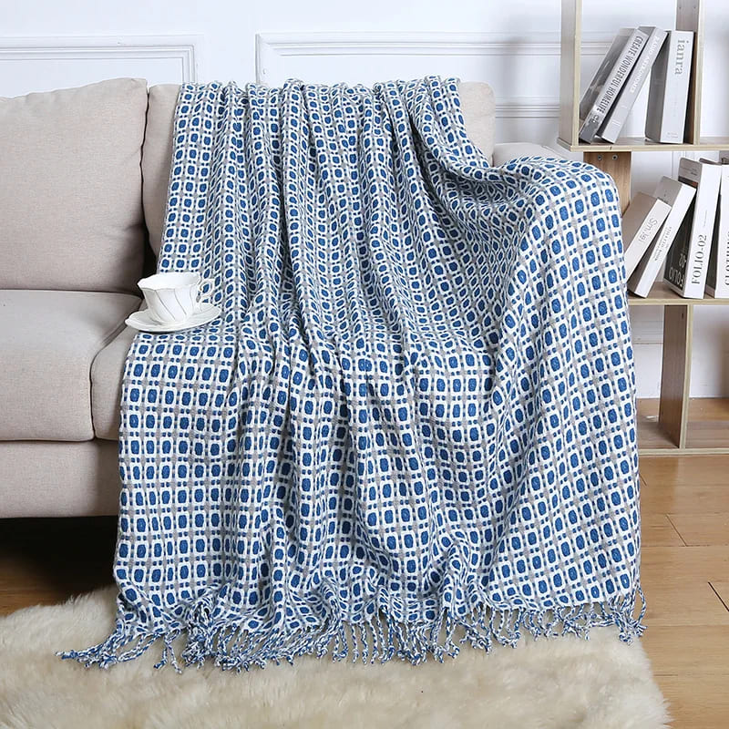 Plaid Moderne Bleu : Élégance et Confort au Quotidien